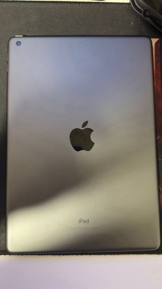 iPad 9ª Gen 64GB + Funda Gris