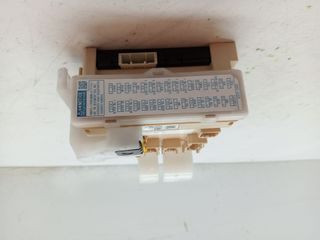 CAJA RELES / FUSIBLES TOYOTA AURIS (6)