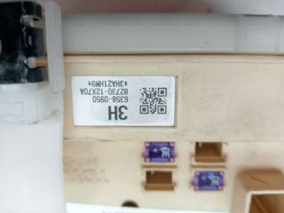 CAJA RELES / FUSIBLES TOYOTA AURIS (6)