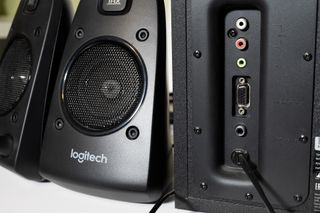 Logitech Z623 Altavoces 200W RMS Subwoofer