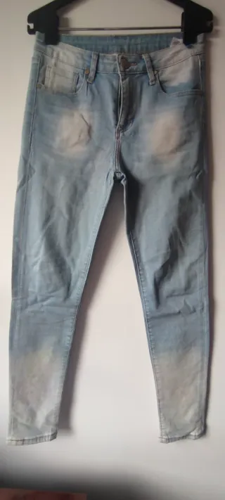 Pantalón vaquero azul claro Talla 36