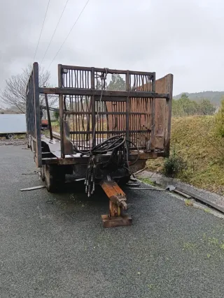 Remolque NAF 4 metros teléfono 696121711