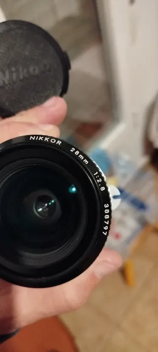 Óptica nikkor 28/2.8 like new