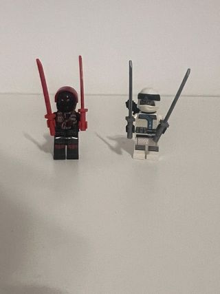 2 Motos LEGO Ninjago + 2 Figuras