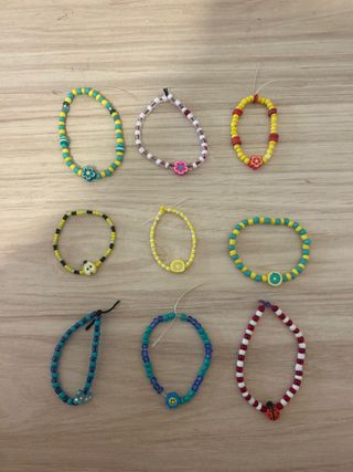 Pulseras artesanales hechas a mano