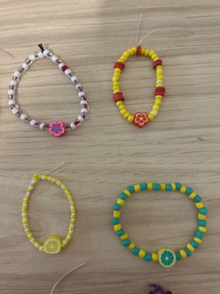 Pulseras artesanales hechas a mano