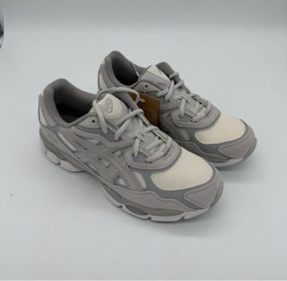 Zapatillas ASICS Running/Casual Beige/Gris