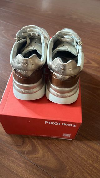 Deportivos Pikolinos Talla 37 Color Nata y Oro