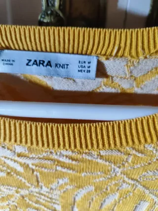 Jersey amarillo con estampado