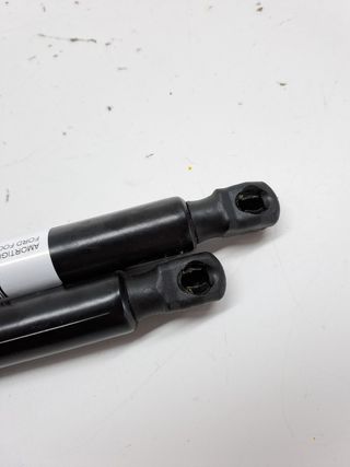 AMORTIGUADORES MALETERO / PORTON FORD FOCUS (3)