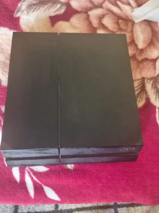 PS4 1TB con 2 mandos (azul y blanco)