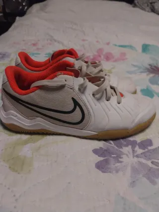 Zapatillas Fútbol Nike Blancas y Naranja