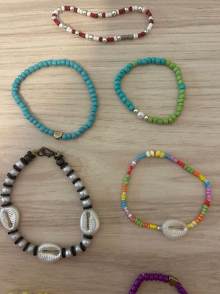 Pulseras artesanales de cuentas
