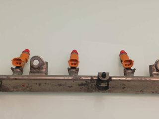 RAMPA INYECTORA SUZUKI SWIFT SF BERLINA (EA)