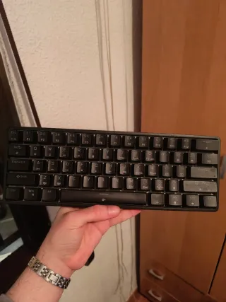 Teclado Mecánico 60% Competitivo Asequible