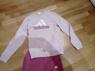 Chándal Adidas Rosa Niña muy bonito. Talla M 11-12