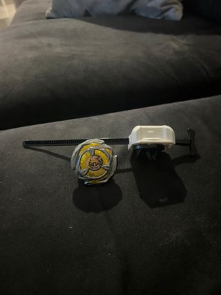 Beyblade x con lanzador