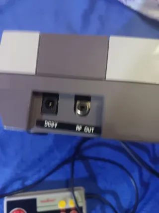 Consola  Blanca y Gris