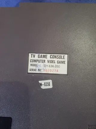 Consola  Blanca y Gris