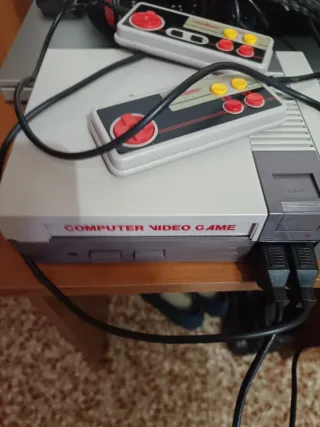 Consola  Blanca y Gris