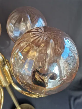 Lámpara de mesa vintage dorada