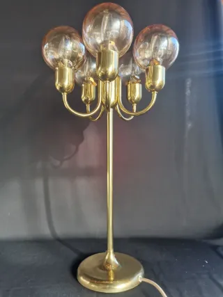 Lámpara de mesa vintage dorada