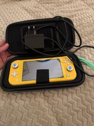 Nintendo Switch Lite Gialla