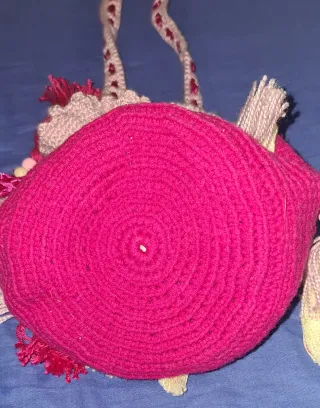 Bolsita de crochet con flecos