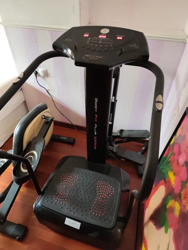 Máquina Vibratoria Body Fit Plus 1000W