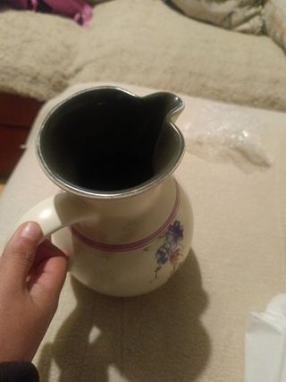 Tetera decorada con frutas echas a manos Las dos