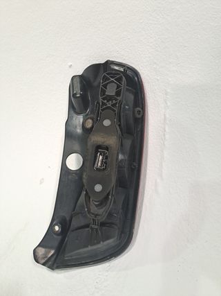 PILOTO TRASERO IZQUIERDO LANCIA YPSILON (101)