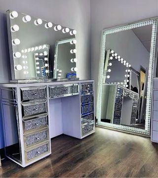 Tocador de Lujo con Espejo y Luces LED