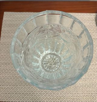 Jarrón de cristal con girasoles