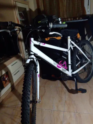 Bicicleta Rockrider Blanca como nueva Por no usar