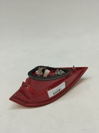 PILOTO TRASERO DERECHO INTERIOR KIA VENGA