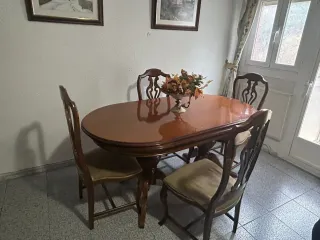 Mesa Comedor Antigua de Madera y 4 Sillas