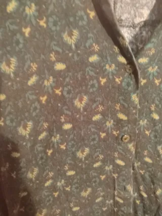 Camiseta verde estampada