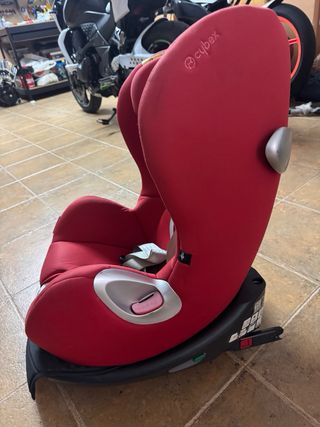 Silla de coche Cybex roja