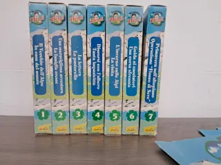 Lotto VHS e riviste Heidi dal n.1 al n.7, anno 200