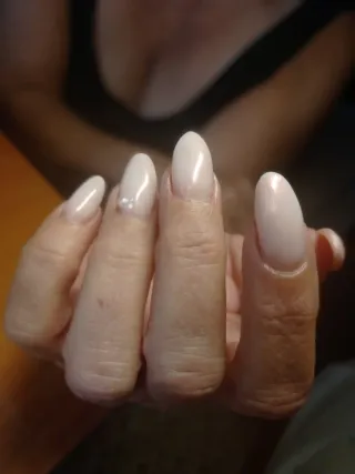 Manicurista a Domicilio.