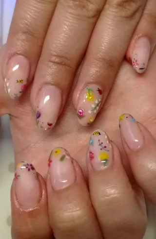 Manicurista a Domicilio.