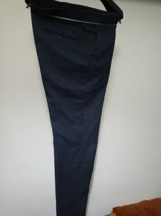 Traje de chaqueta y pantalón azul