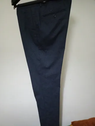 Traje de chaqueta y pantalón azul