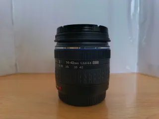 Olympus Zuiko 14-42mm Obiettivo Four Thirds
