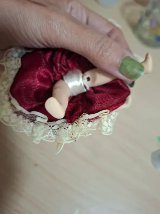 Lotto di 20 Mini Bambole in Porcellana Biscuit Vintage