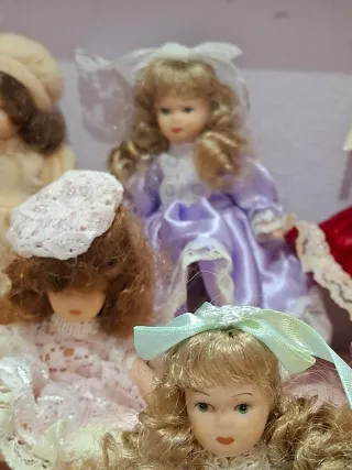 Lotto di 20 Mini Bambole in Porcellana Biscuit Vintage