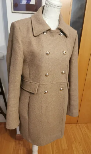 Abrigo Zara Talla L