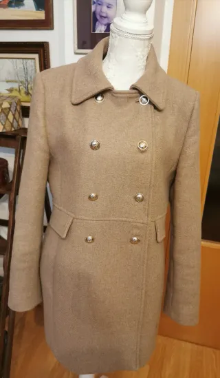 Abrigo Zara Talla L