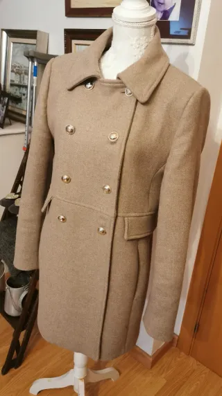 Abrigo Zara Talla L