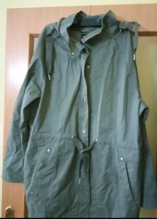 Gabardina verde mujer